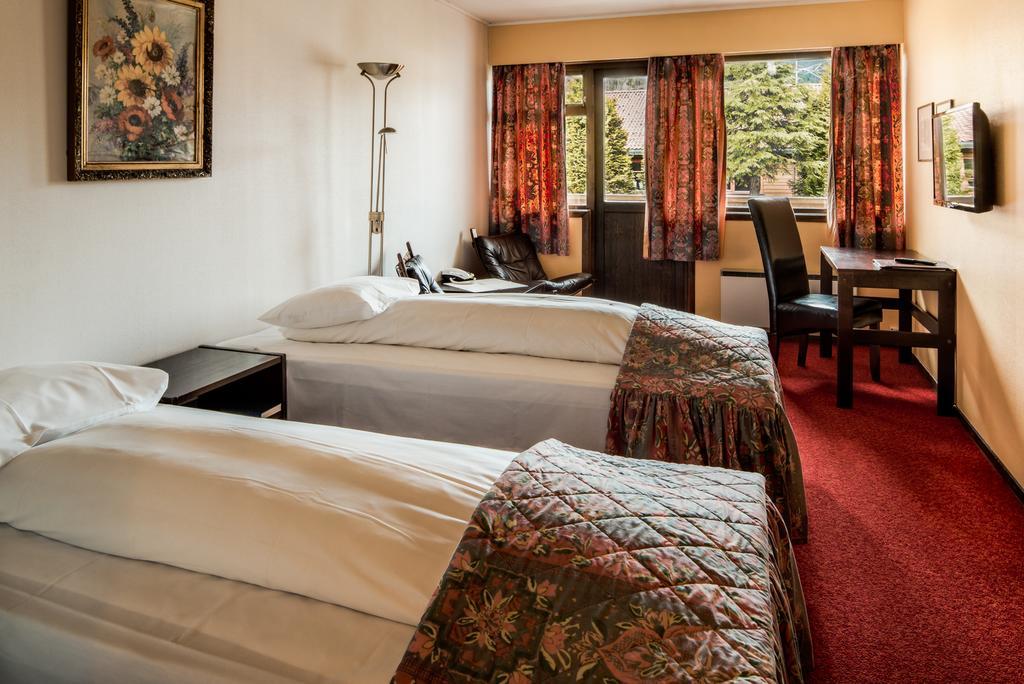 Sande Hotel Екстериор снимка